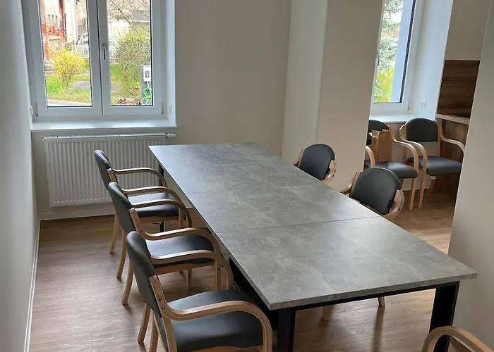 Apartamento Kaiserlich Schlafen In Der Alten Post *