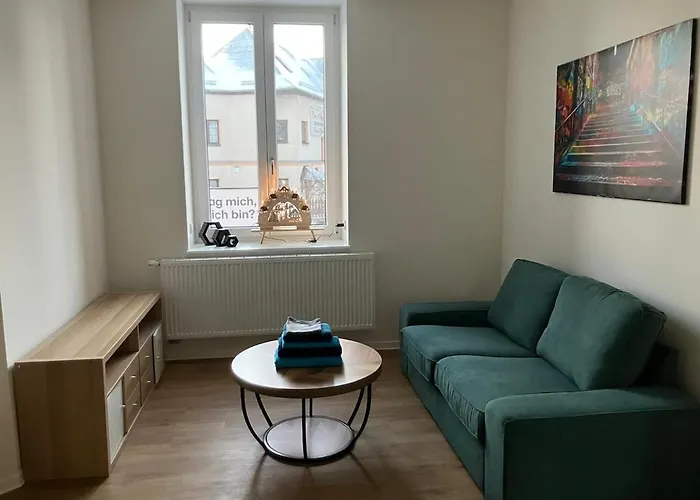 Kaiserlich Schlafen In Der Alten Post Oelsnitz (Erzgebirge)